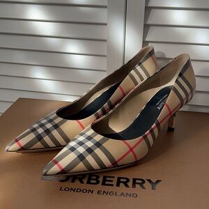 Burberry leather check heels